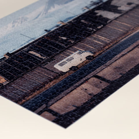 1.000 Teile Kunstpuzzle + Kunstdruck: Ghost Town at the End of the World – Hannes Becker