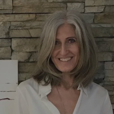 1.000 Teile Kunstpuzzle + Kunstdruck: Stroll through the Corner Shop – Susanne Kirsch